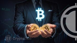Analyst Predicts Bitcoin Breakout: Surge Expected Above $72K Soon
